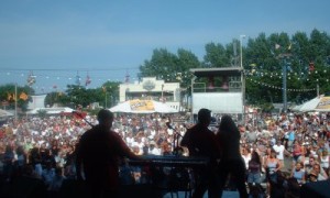 summerfest-crowd4